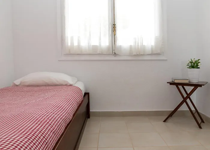 Baconer - Casa En L\'Ampolla Con Jardin Privado Y Acceso Directo Al Mar - Deltavacaciones