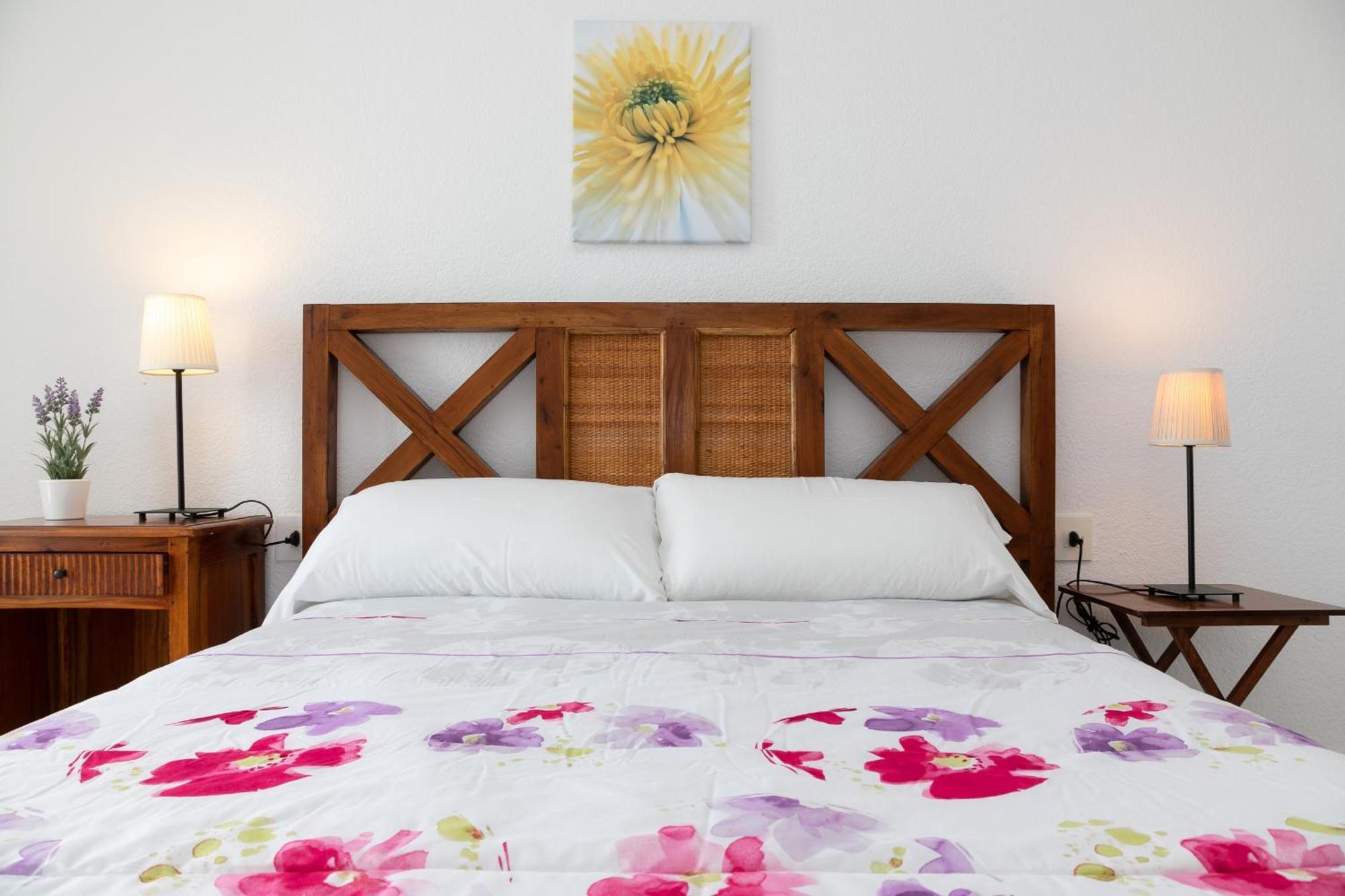 Baconer - Casa En Con Jardin Privado Y Acceso Directo Al Mar - Deltavacaciones * L'Ampolla