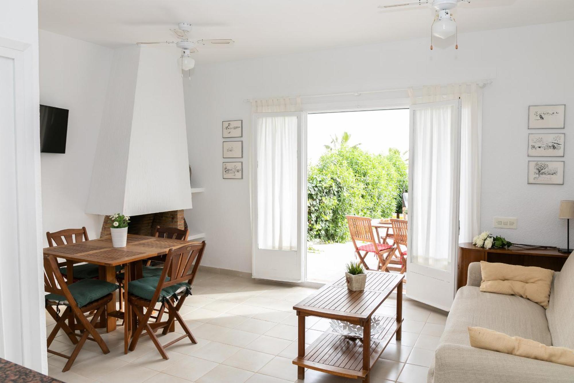 Baconer - Casa En Con Jardin Privado Y Acceso Directo Al Mar - Deltavacaciones